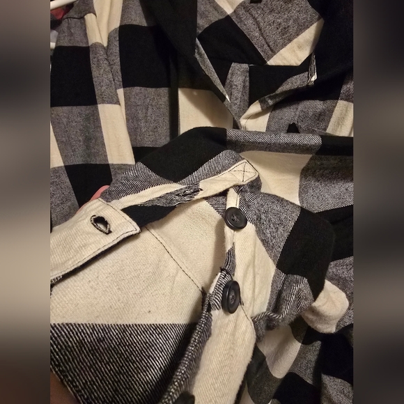 Torrid Black and White Plaid Button Down Shirt/Shacket Flannel - Picture 6 of 10